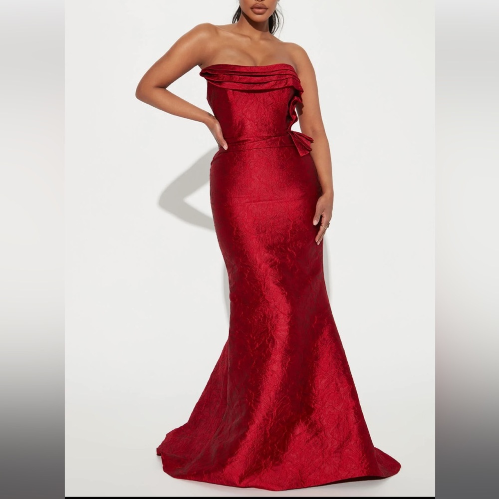 Fashion Nova Making A Statement Gown